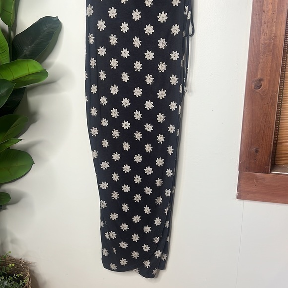 Urban‎ Outfitters Zina Floral Wrap Midi Dress Size Medium - Picture 7 of 11
